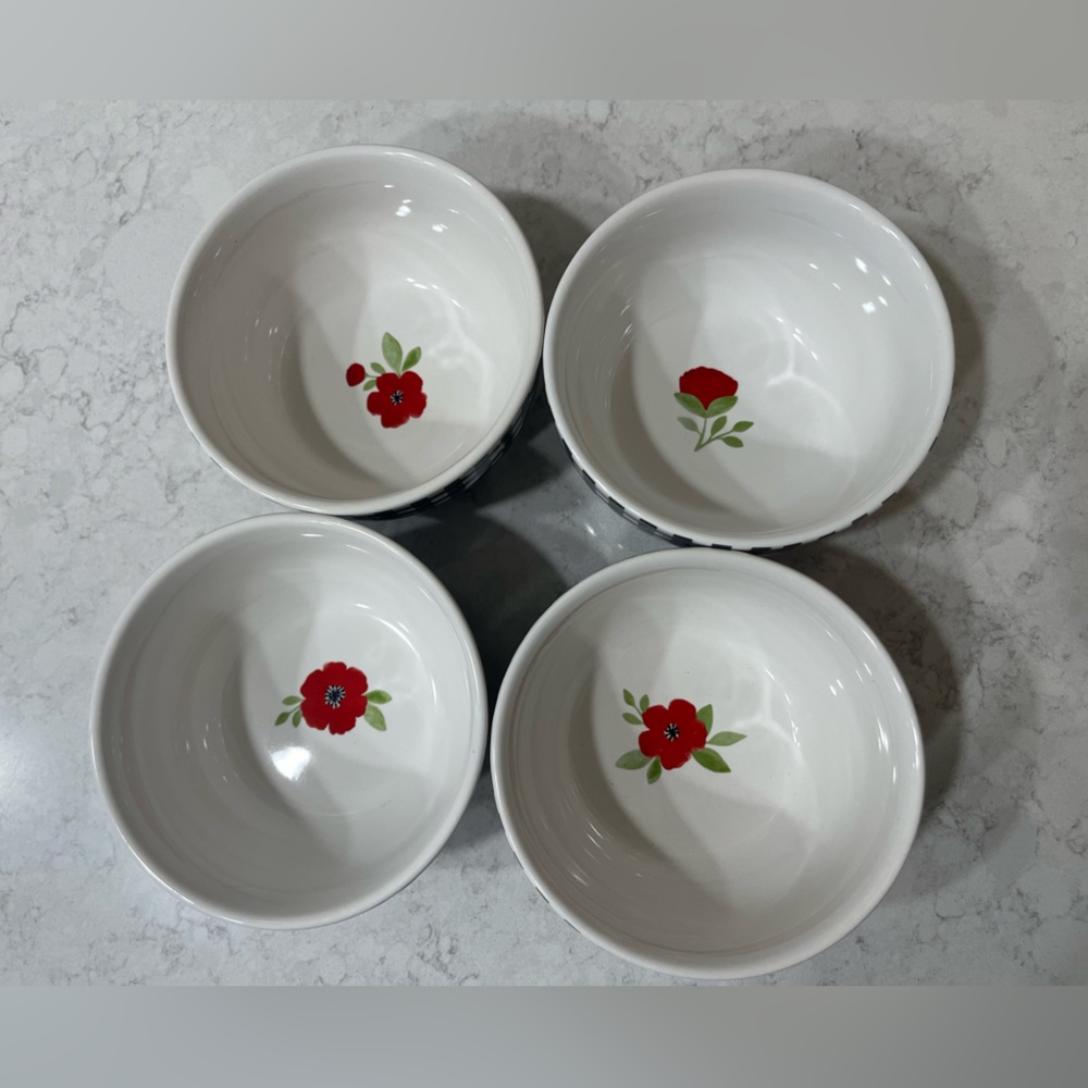 Dolly Parton Buffalo Plaid w/ Red Flowers Serving Bowls - Set of 4